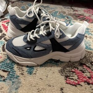 Steve Madden Sneakers